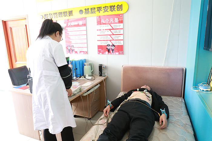 1760925172935462.jpg DE3A6127.jpg